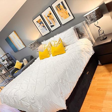Perfectly Located City Centre Studio Apartment - West One With Free Wifi, Gym Access, Netflix Sheffield Exterior foto