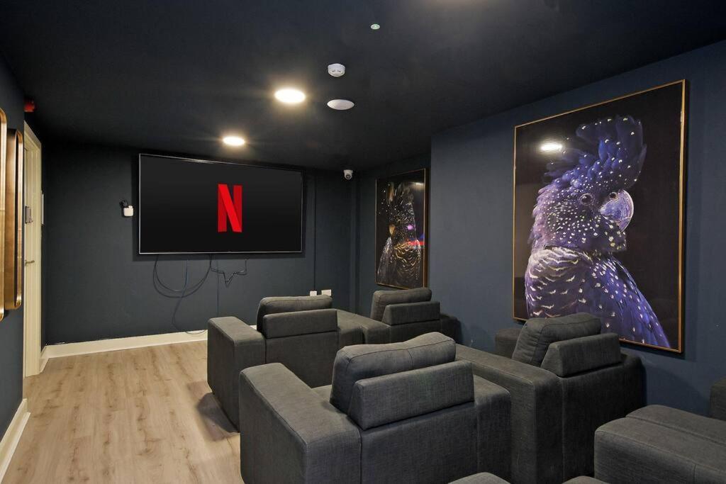 Perfectly Located City Centre Studio Apartment - West One With Free Wifi, Gym Access, Netflix Sheffield Exterior foto