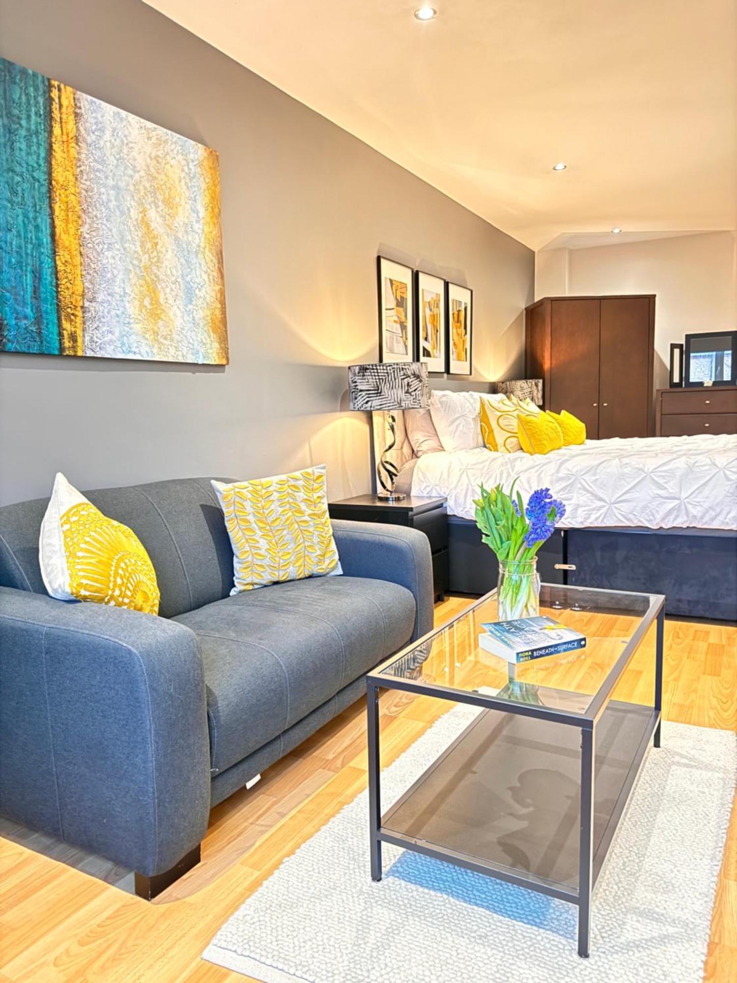 Perfectly Located City Centre Studio Apartment - West One With Free Wifi, Gym Access, Netflix Sheffield Exterior foto